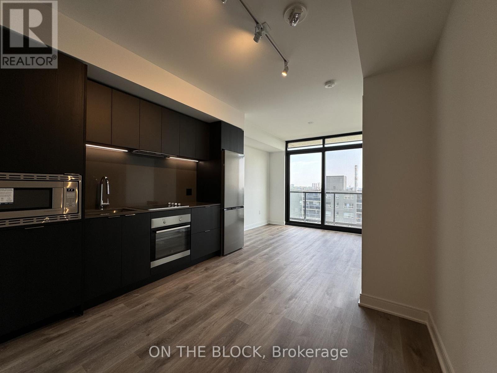 1110 - 86 Dundas Street E, Mississauga, Ontario  L5A 1W4 - Photo 5 - W12684224