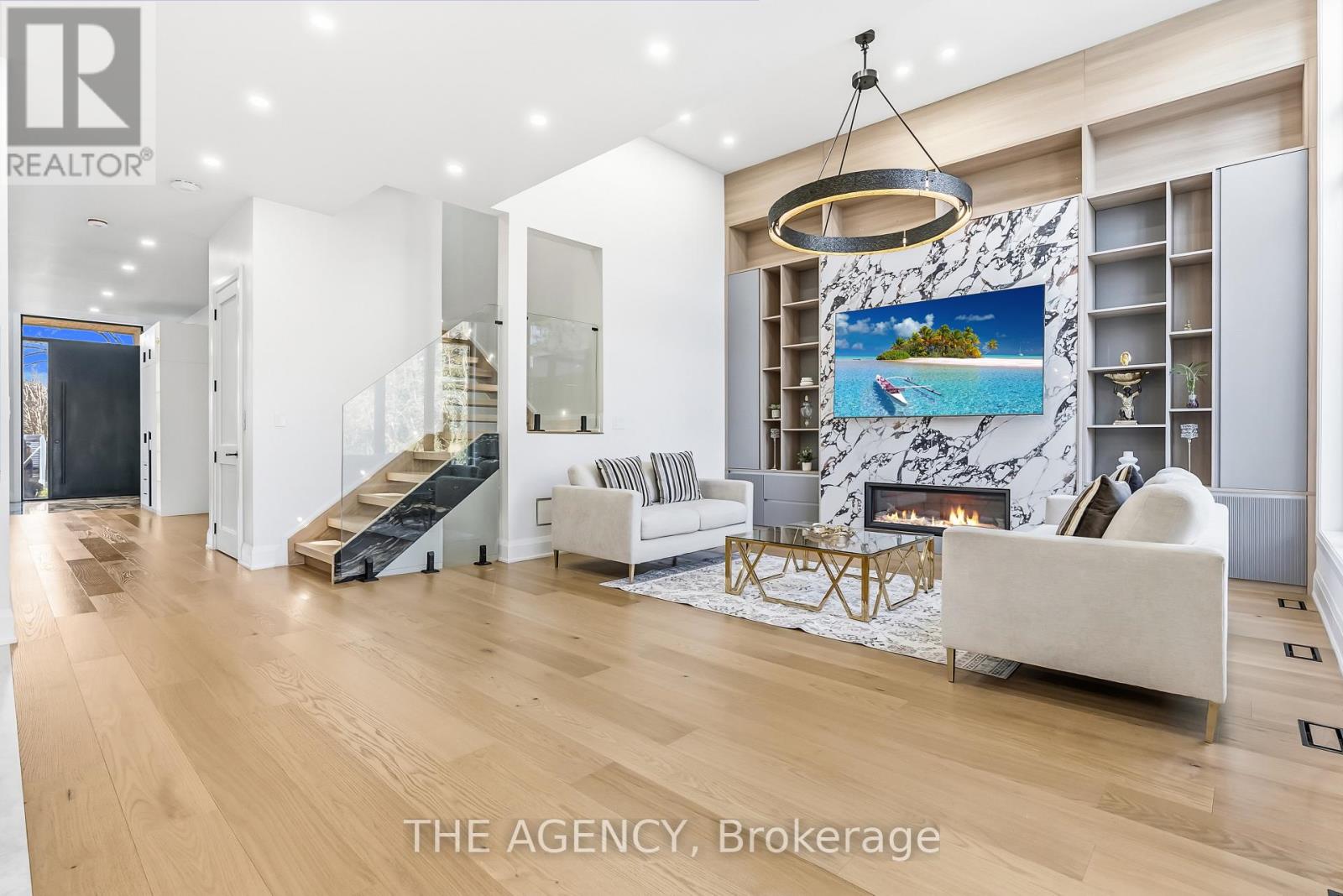 9 Earl Street, Mississauga, Ontario  L5M 1N6 - Photo 17 - W12684232