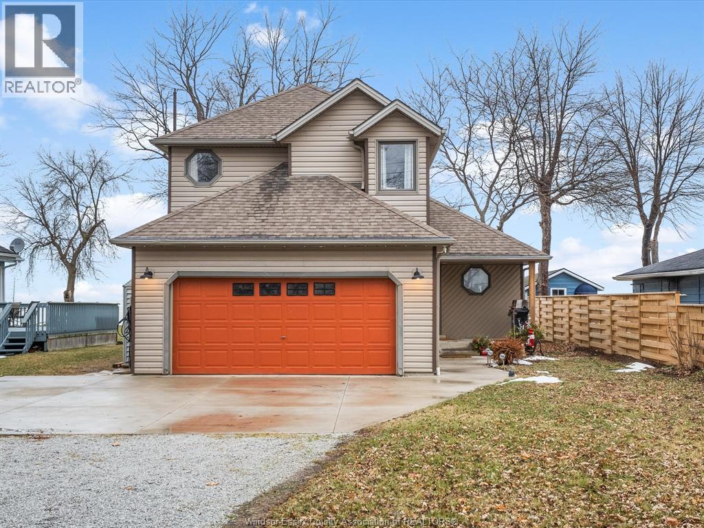 MLS# 26000589: 419 CHARRON BEACH, Lakeshore, Canada