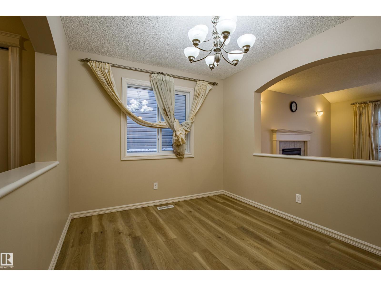 1253 Latta Cr Nw, Edmonton, Alberta  T6R 3P6 - Photo 6 - E4466375