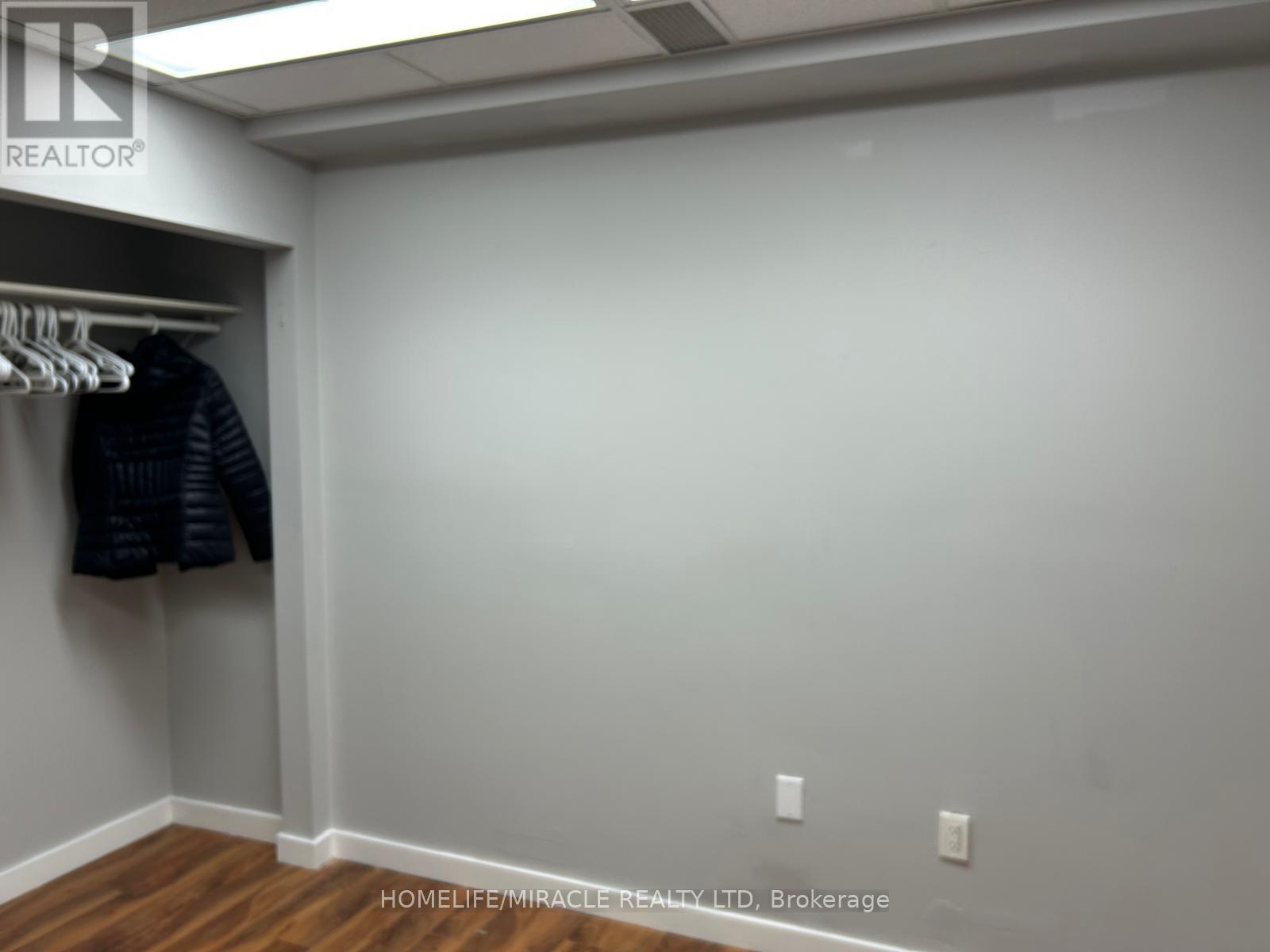 4 - 594 Barton Street E, Hamilton, Ontario  L8L 2Z7 - Photo 10 - X12684250