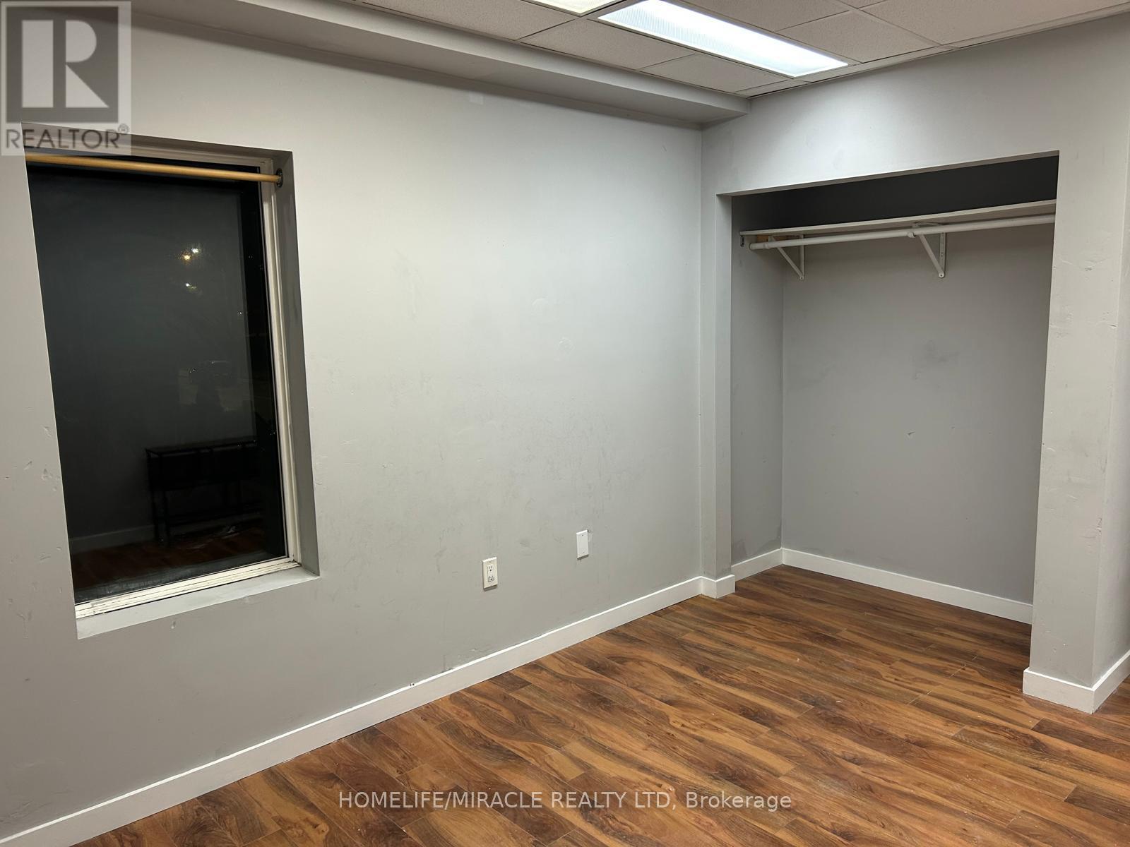 4 - 594 Barton Street E, Hamilton, Ontario  L8L 2Z7 - Photo 6 - X12684250