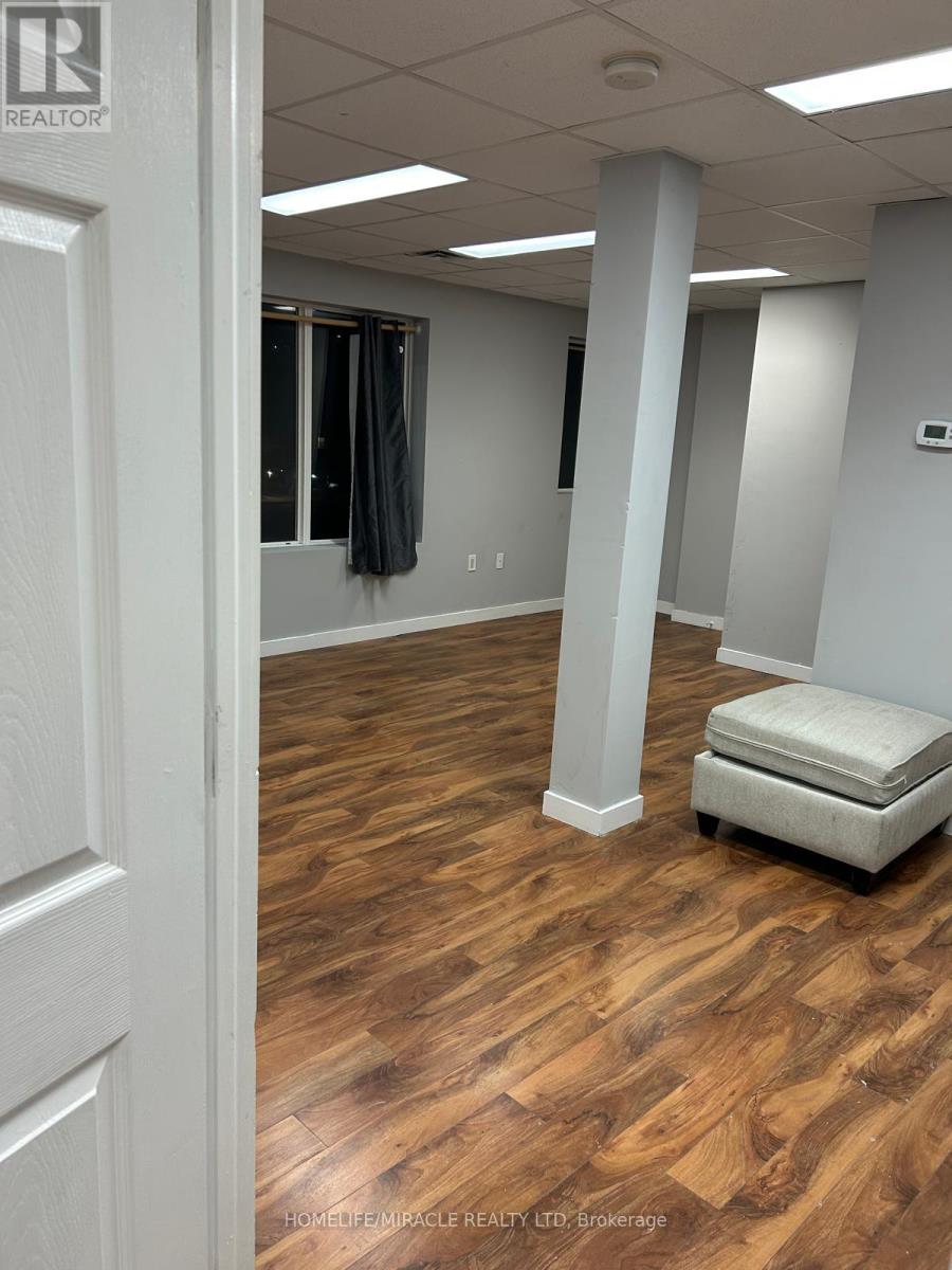 4 - 594 Barton Street E, Hamilton, Ontario  L8L 2Z7 - Photo 7 - X12684250