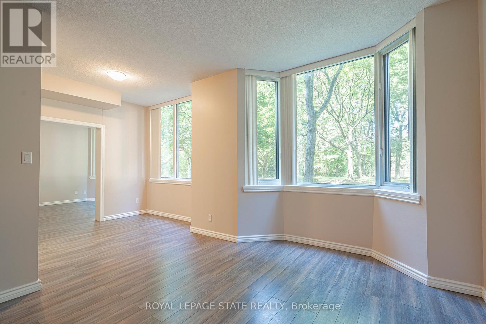 105 - 200 Limeridge Road W, Hamilton, Ontario  L9C 7M7 - Photo 12 - X12684252