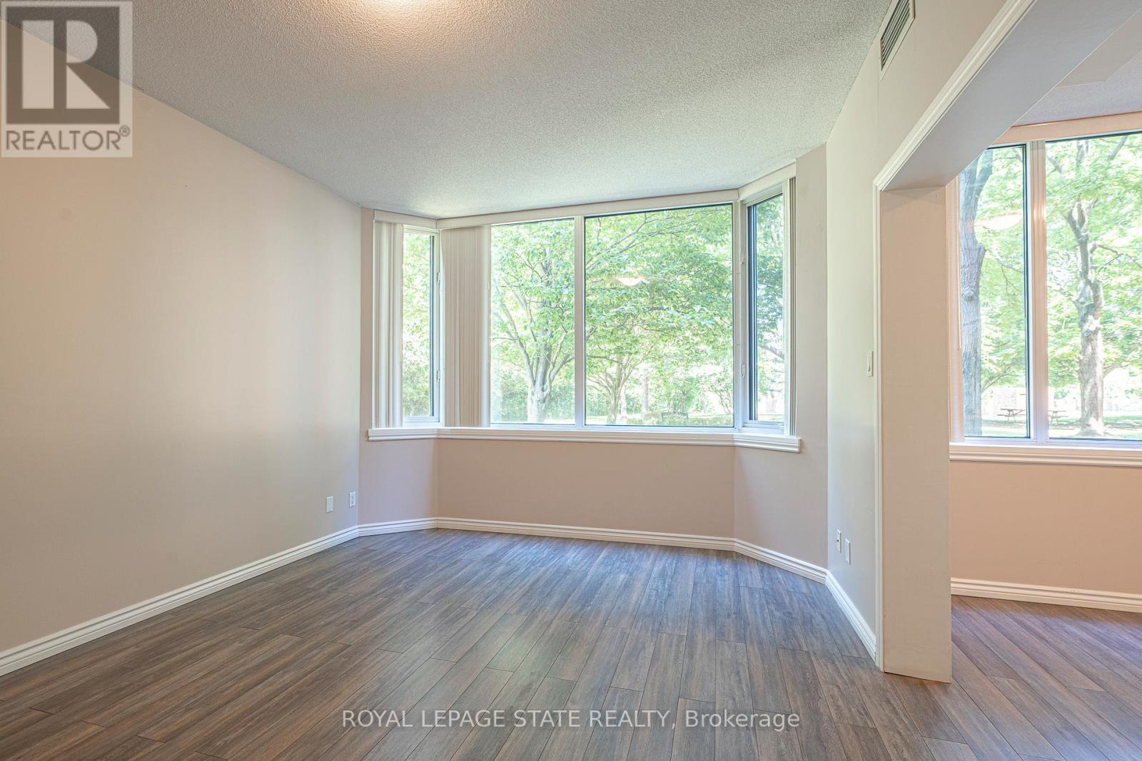 105 - 200 Limeridge Road W, Hamilton, Ontario  L9C 7M7 - Photo 13 - X12684252