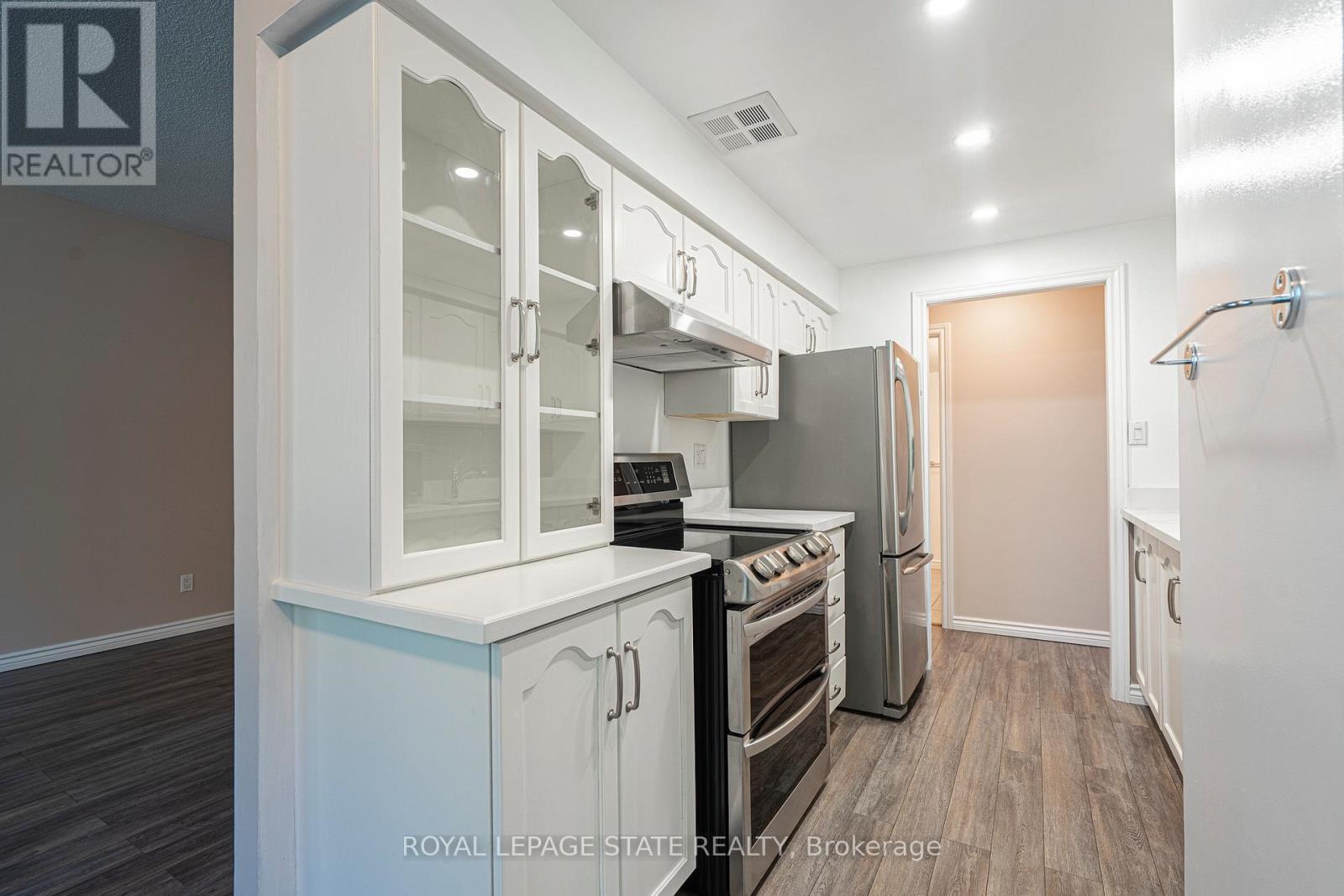 105 - 200 Limeridge Road W, Hamilton, Ontario  L9C 7M7 - Photo 16 - X12684252