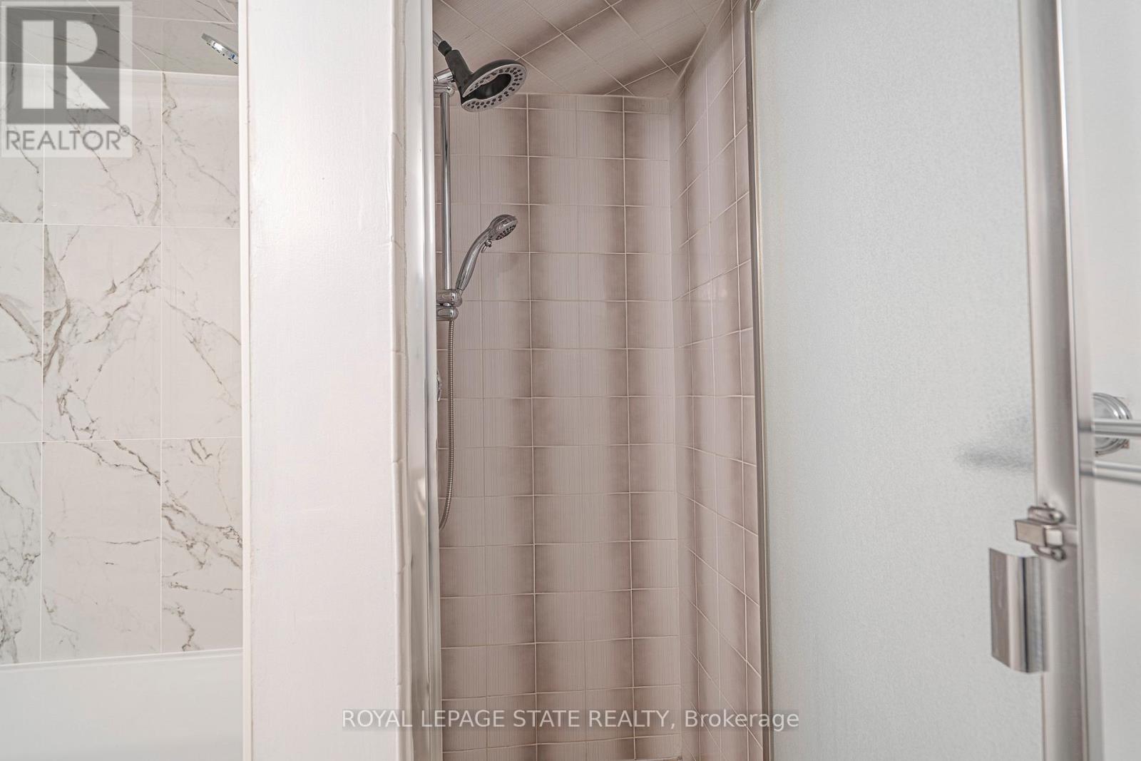 105 - 200 Limeridge Road W, Hamilton, Ontario  L9C 7M7 - Photo 24 - X12684252