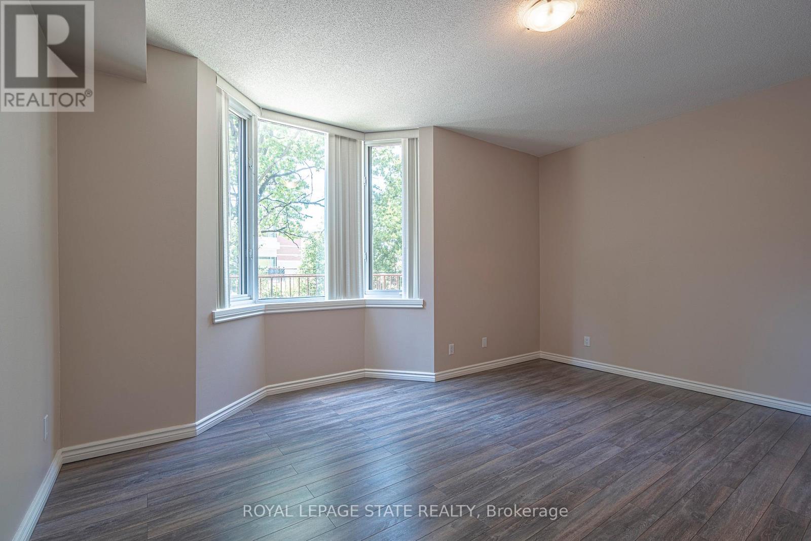 105 - 200 Limeridge Road W, Hamilton, Ontario  L9C 7M7 - Photo 26 - X12684252