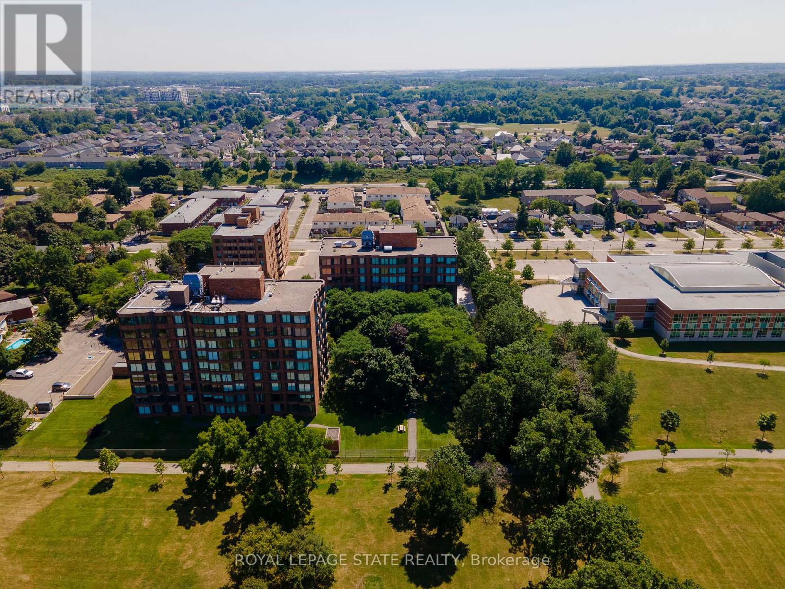105 - 200 Limeridge Road W, Hamilton, Ontario  L9C 7M7 - Photo 36 - X12684252