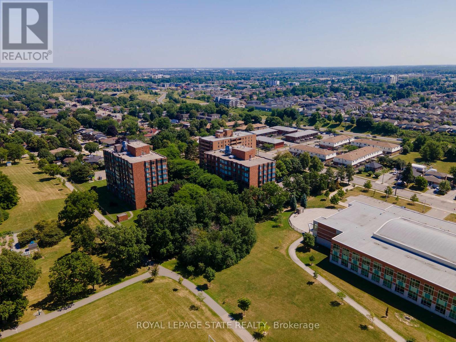 105 - 200 Limeridge Road W, Hamilton, Ontario  L9C 7M7 - Photo 37 - X12684252