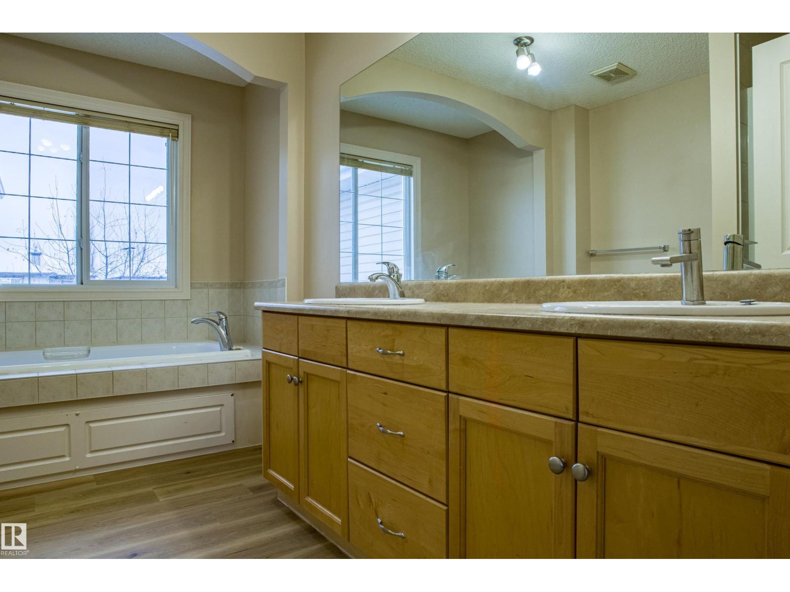 1253 Latta Cr Nw, Edmonton, Alberta  T6R 3P6 - Photo 42 - E4466375