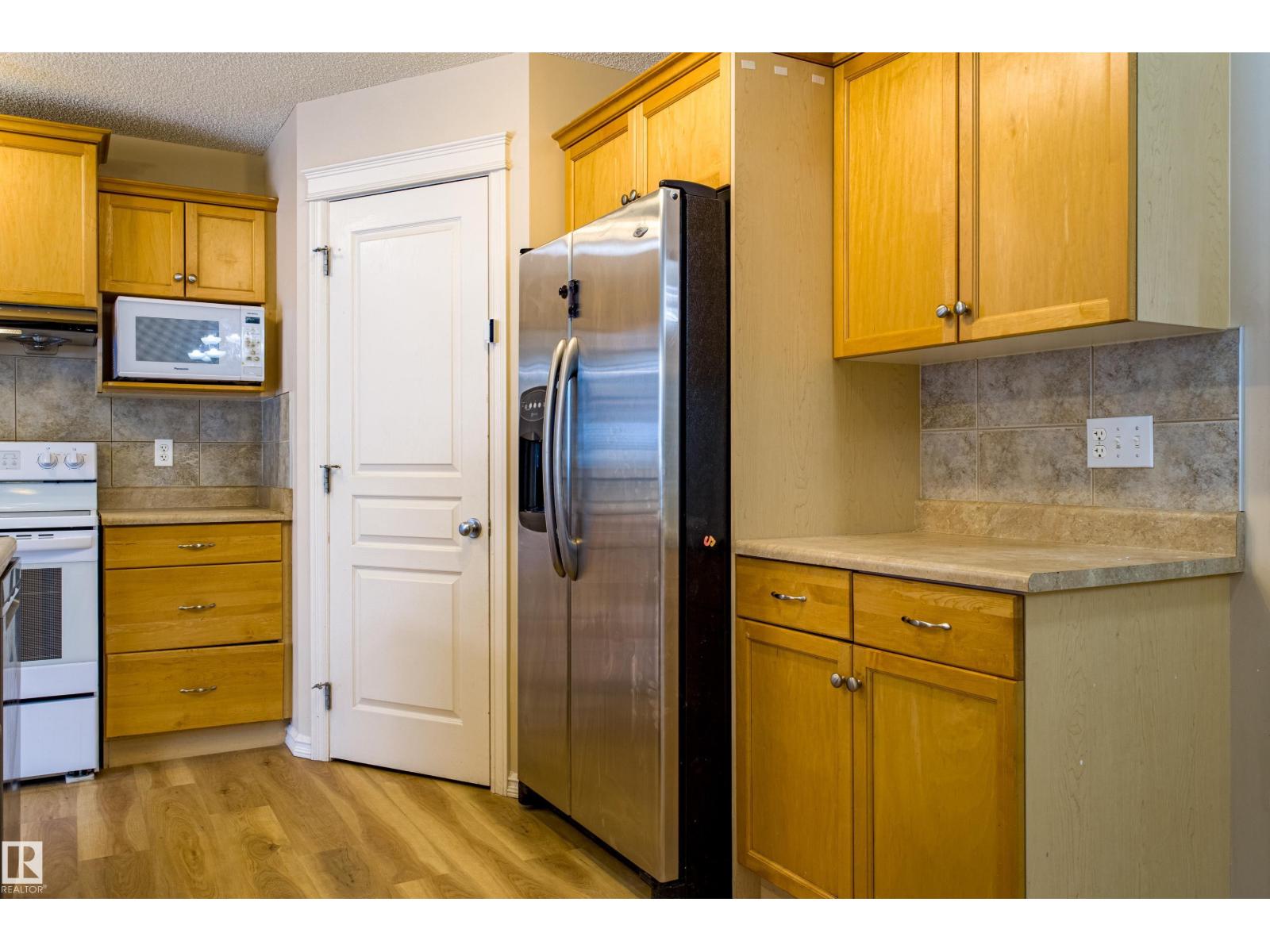 1253 Latta Cr Nw, Edmonton, Alberta  T6R 3P6 - Photo 12 - E4466375