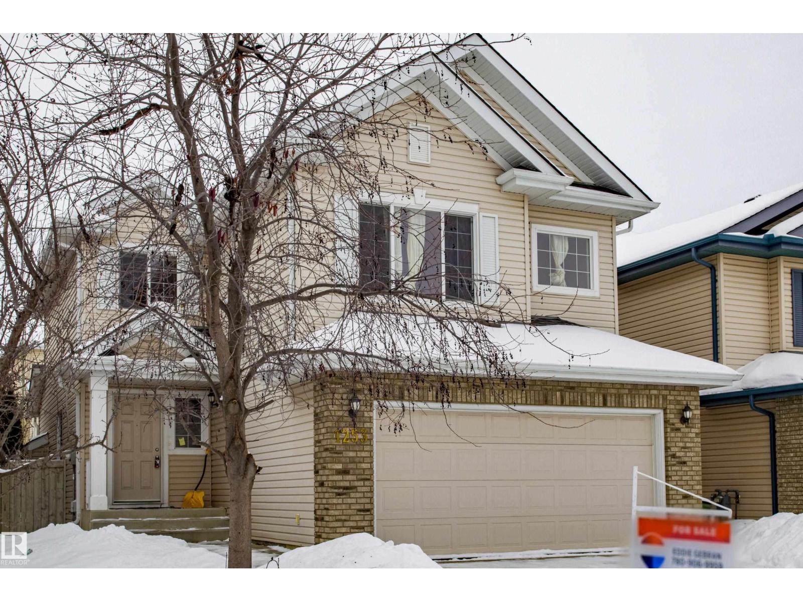 1253 Latta Cr Nw, Edmonton, Alberta  T6R 3P6 - Photo 3 - E4466375