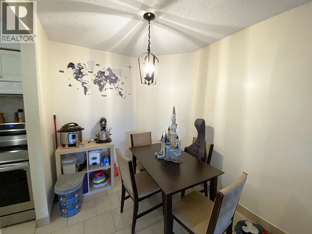 409 365 Ginger Drive, New Westminster, British Columbia  V3L 5L5 - Photo 5 - R3078047