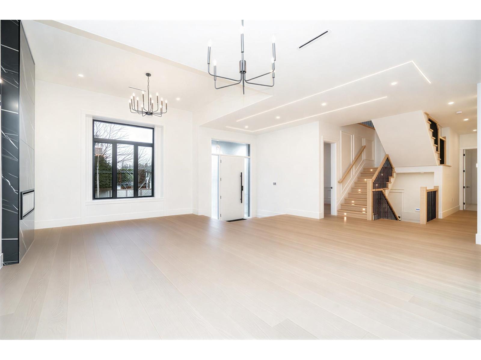 19730 33a Avenue, Langley, British Columbia  V3A 0N9 - Photo 2 - R3076690