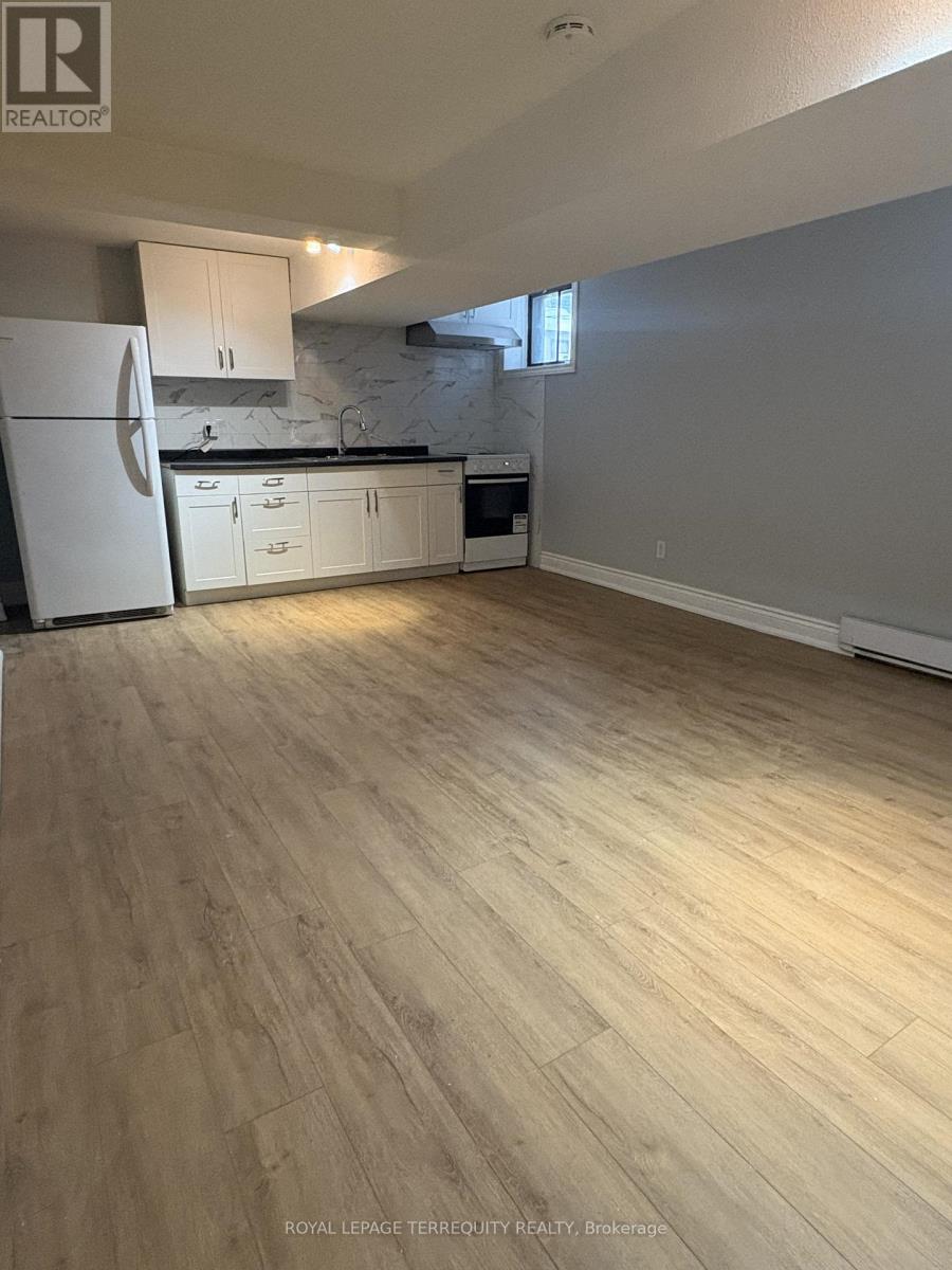 102 - 8 Thorncliffe Avenue, Toronto, Ontario  M4K 1V5 - Photo 2 - E12684268