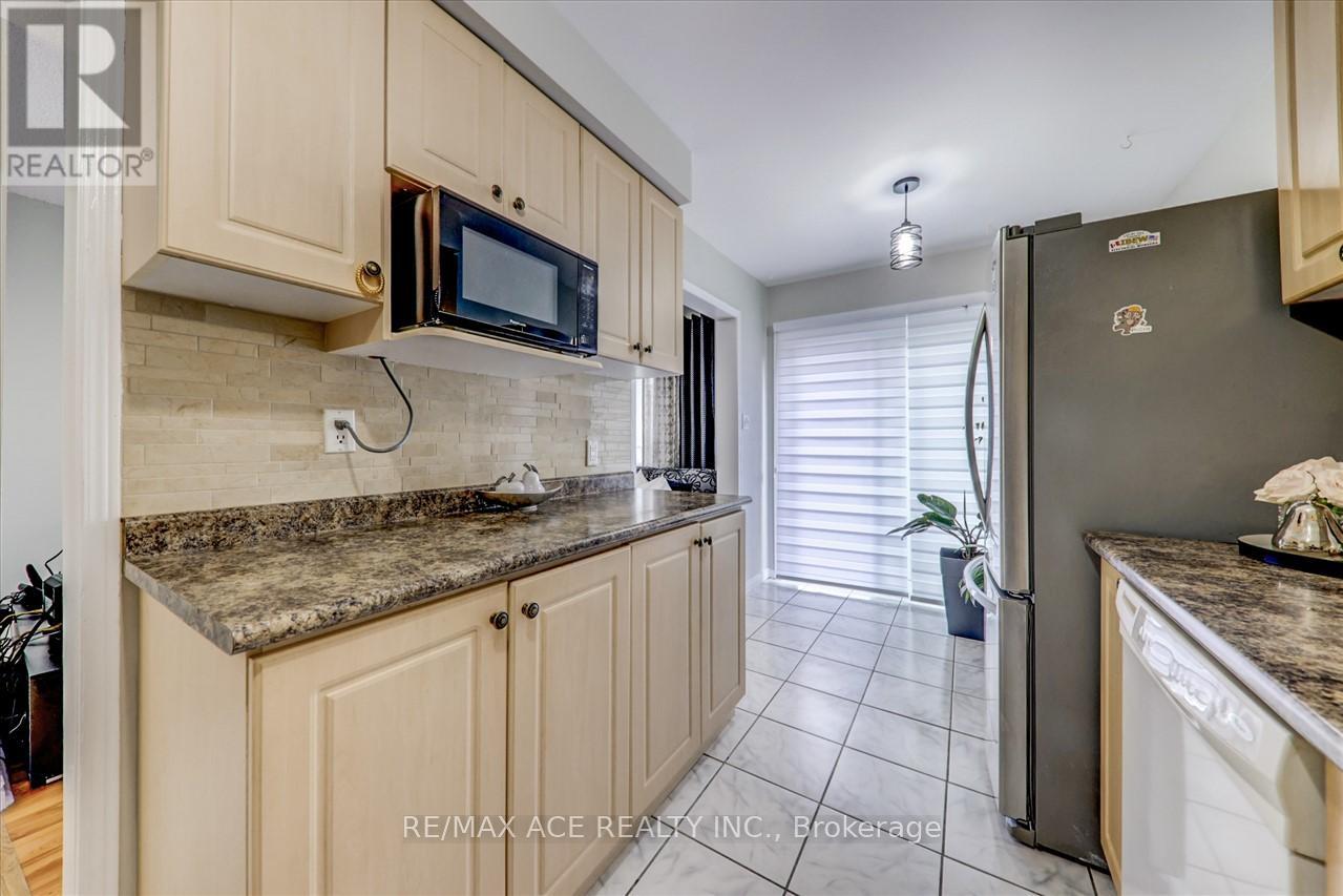 111 Laird Drive, Markham, Ontario  L3S 3N6 - Photo 12 - N12684266