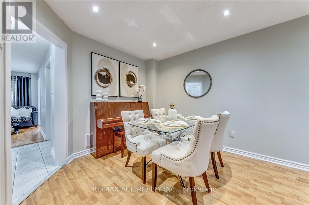 111 Laird Drive, Markham, Ontario  L3S 3N6 - Photo 7 - N12684266