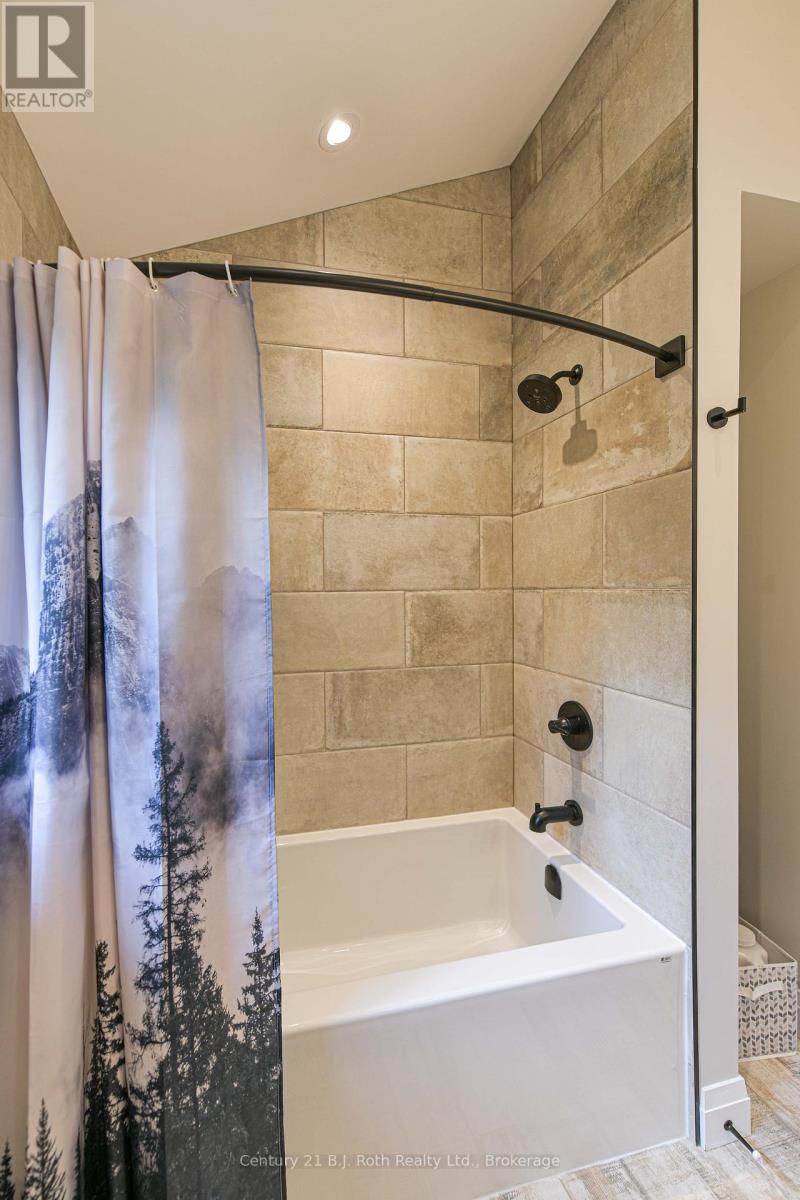 3082 Fairgrounds Road, Severn, Ontario  L3V 0Y2 - Photo 39 - S12677272