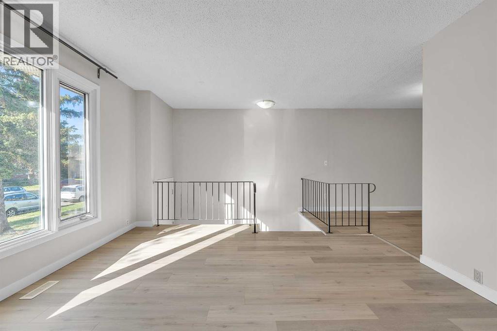 7840 21a Street Se, Calgary, Alberta  T2C 1Z2 - Photo 5 - A2266015