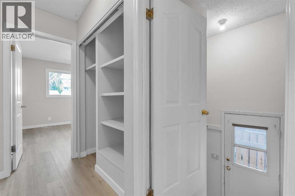 7840 21a Street Se, Calgary, Alberta  T2C 1Z2 - Photo 8 - A2266015