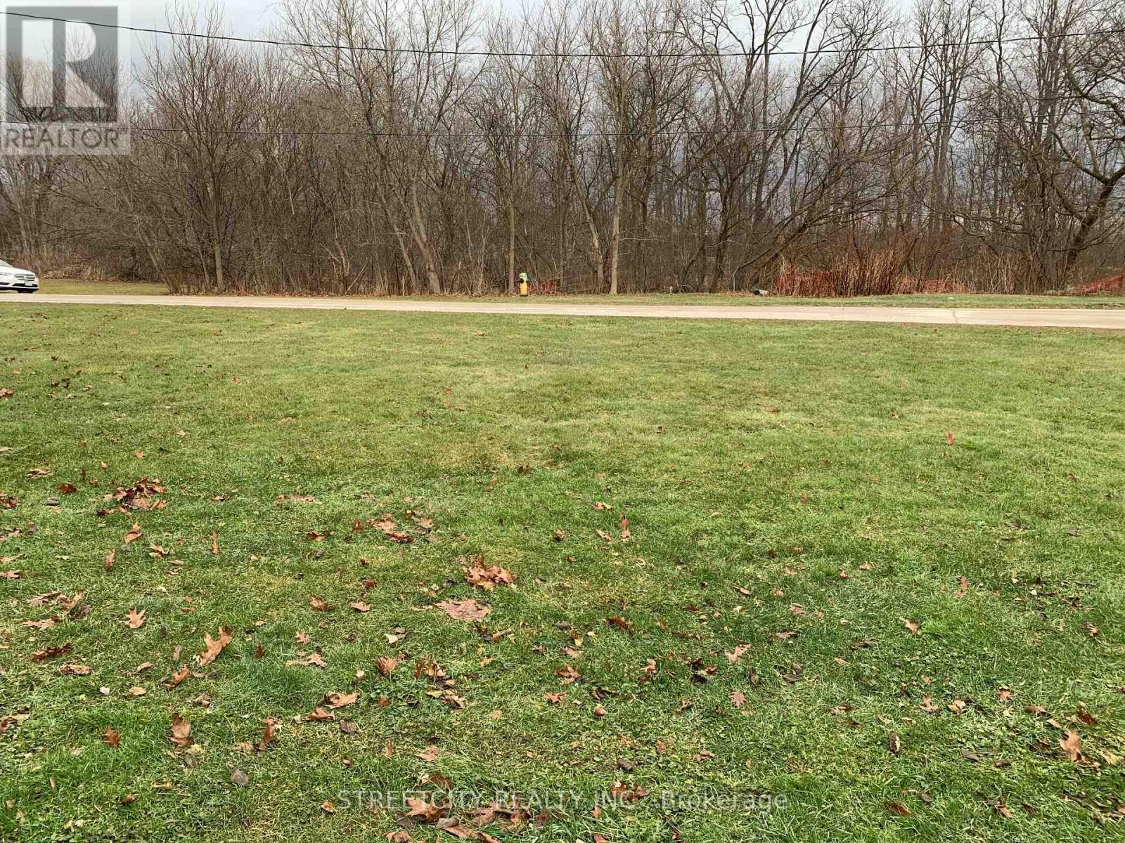 124 Wellington Street, Southwest Middlesex, Ontario  N0L 2N0 - Photo 2 - X12684290