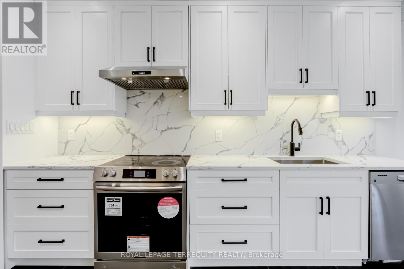 5 Aberdeen Avenue, Toronto, Ontario  M4X 1A1 - Photo 15 - C12684286