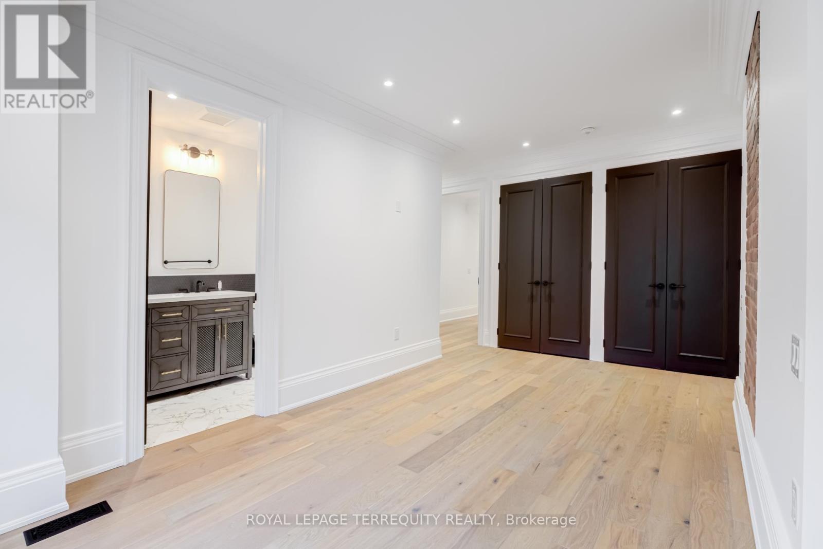 5 Aberdeen Avenue, Toronto, Ontario  M4X 1A1 - Photo 25 - C12684286