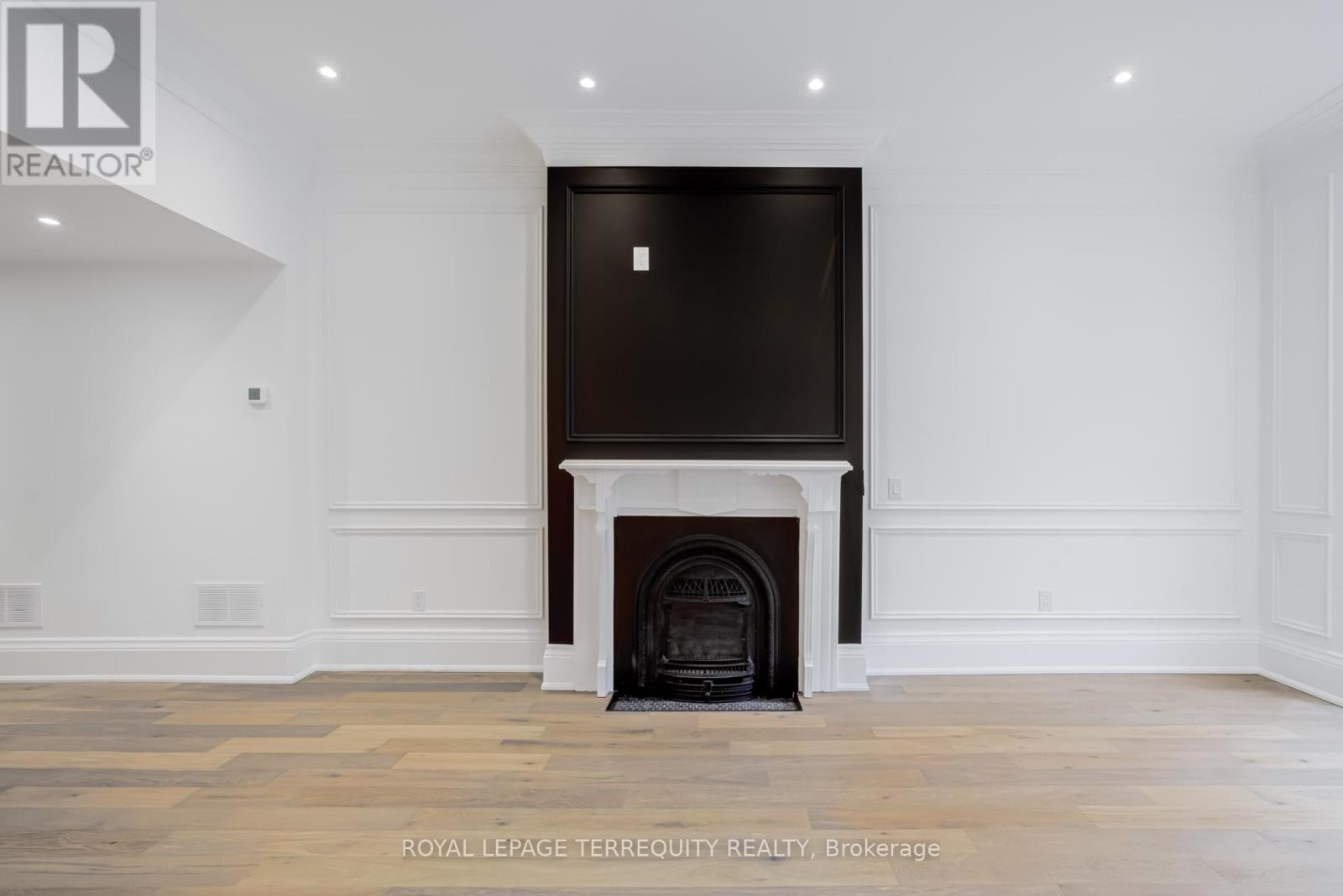 5 Aberdeen Avenue, Toronto, Ontario  M4X 1A1 - Photo 3 - C12684286