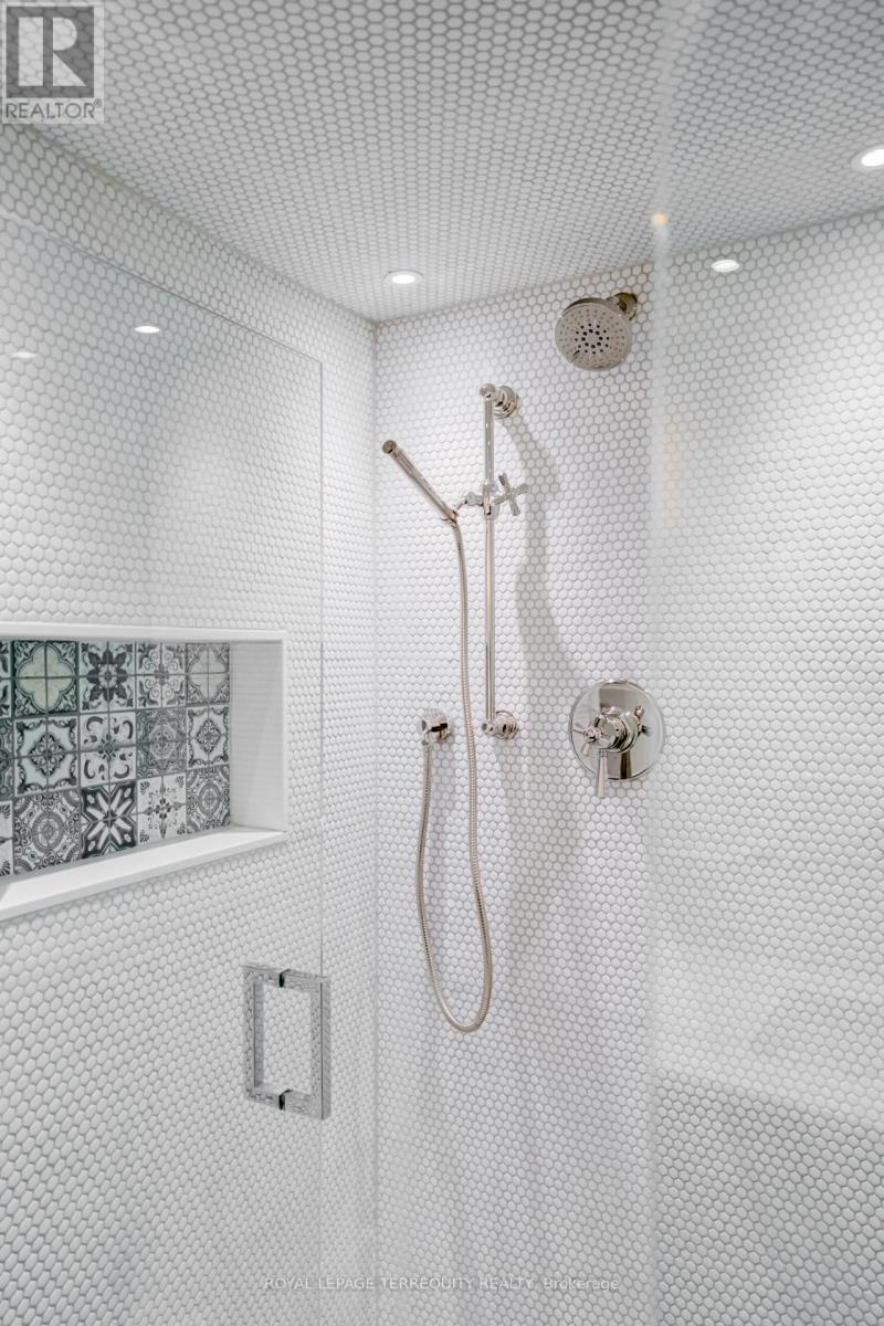 5 Aberdeen Avenue, Toronto, Ontario  M4X 1A1 - Photo 39 - C12684286