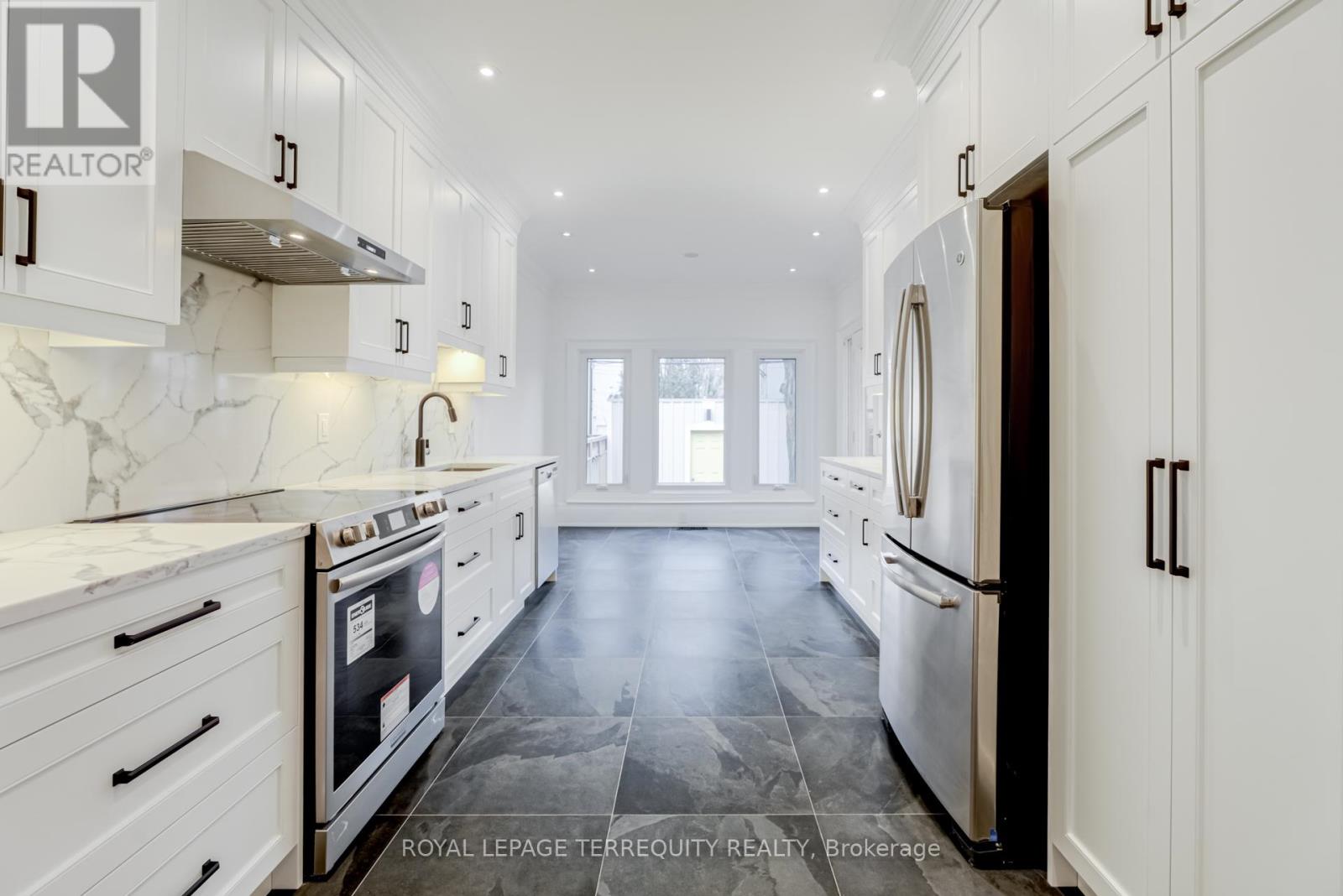 5 Aberdeen Avenue, Toronto, Ontario  M4X 1A1 - Photo 9 - C12684286