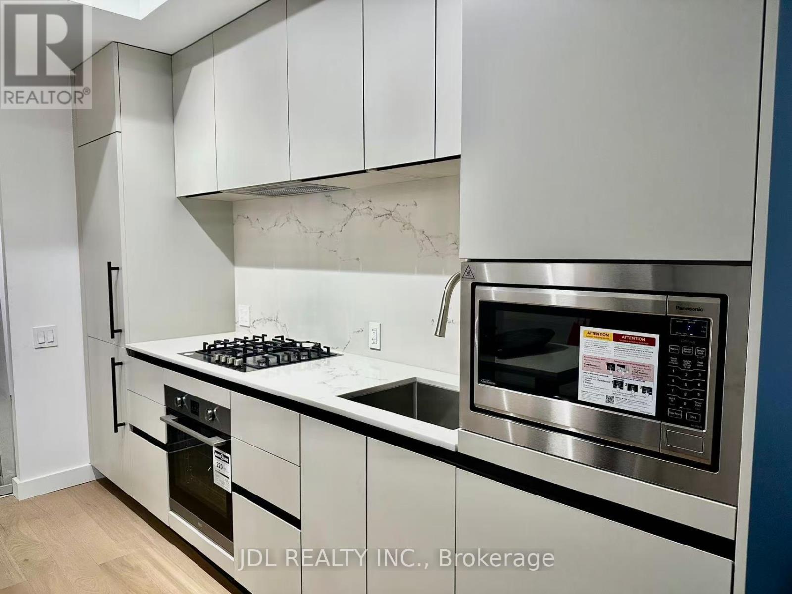 402 - 1720 Bayview Avenue, Toronto, Ontario  M4G 0E5 - Photo 4 - C12684288