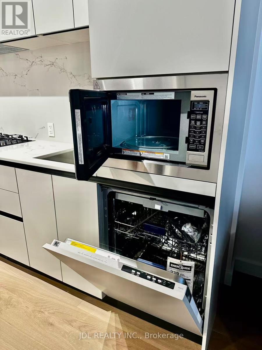 402 - 1720 Bayview Avenue, Toronto, Ontario  M4G 0E5 - Photo 6 - C12684288