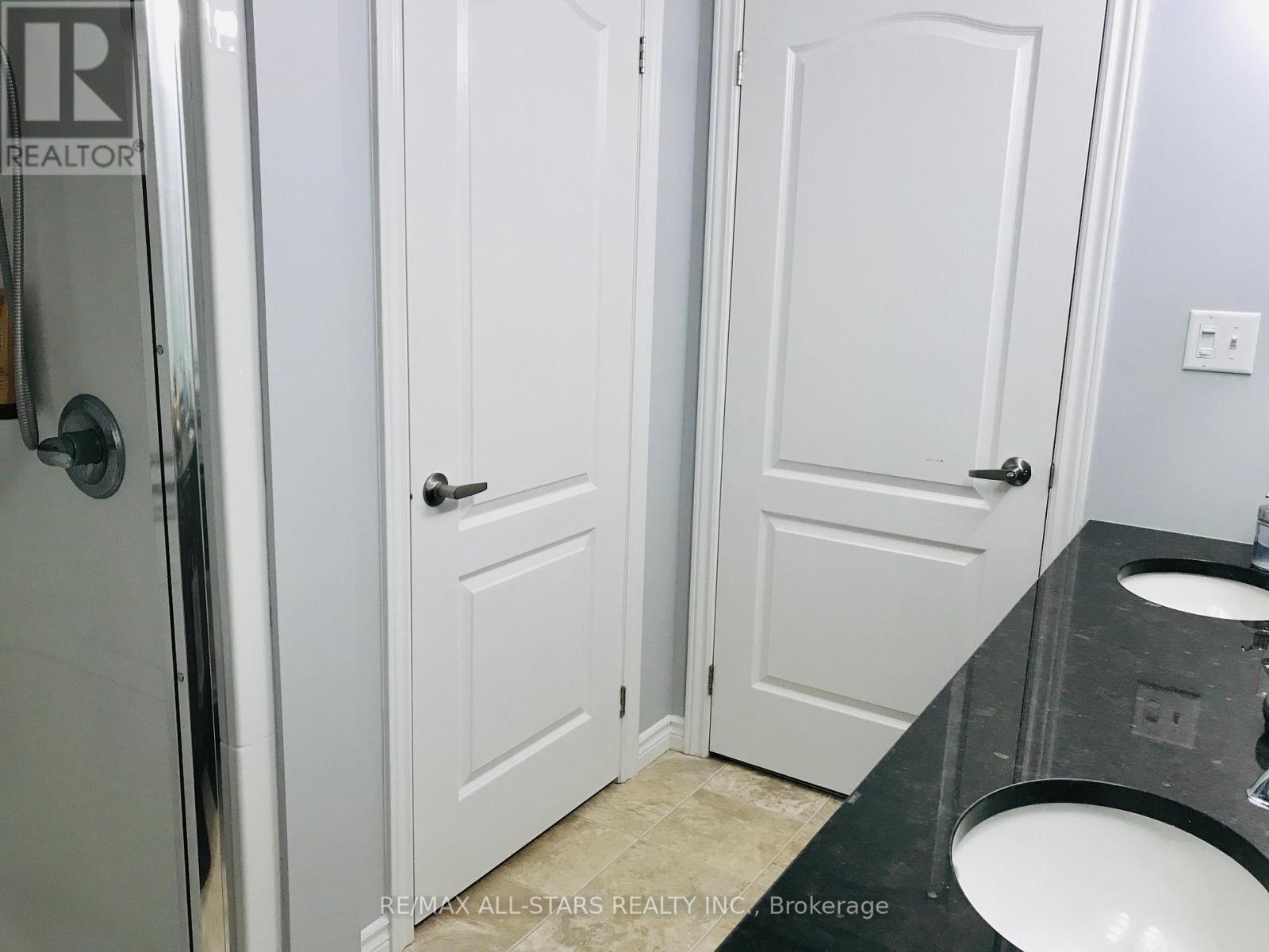 311 - 1450 Main Street E, Milton, Ontario  L9T 0R3 - Photo 10 - W12684292