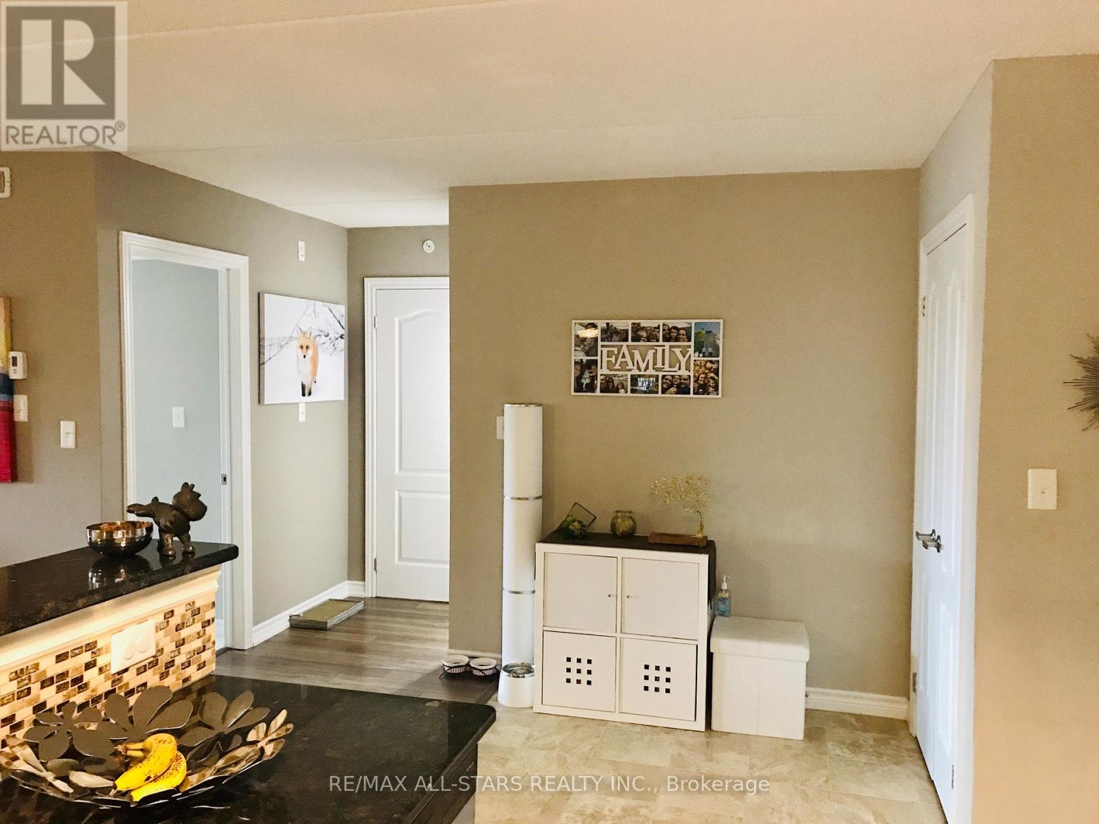 311 - 1450 Main Street E, Milton, Ontario  L9T 0R3 - Photo 8 - W12684292