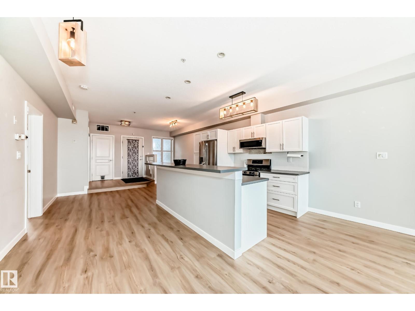 #115 9507 101 Av Nw, Edmonton, Alberta T5H 4R1 - Photo 5 - E4469653