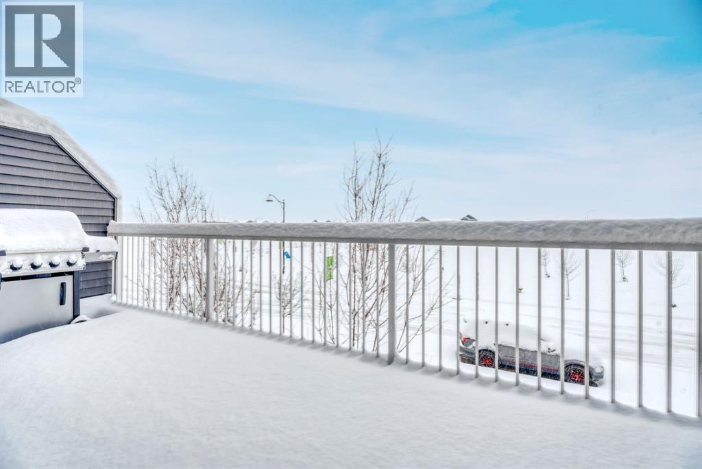 220 Creekstone Drive Sw, Calgary, Alberta  T2X 5L1 - Photo 10 - A2273134