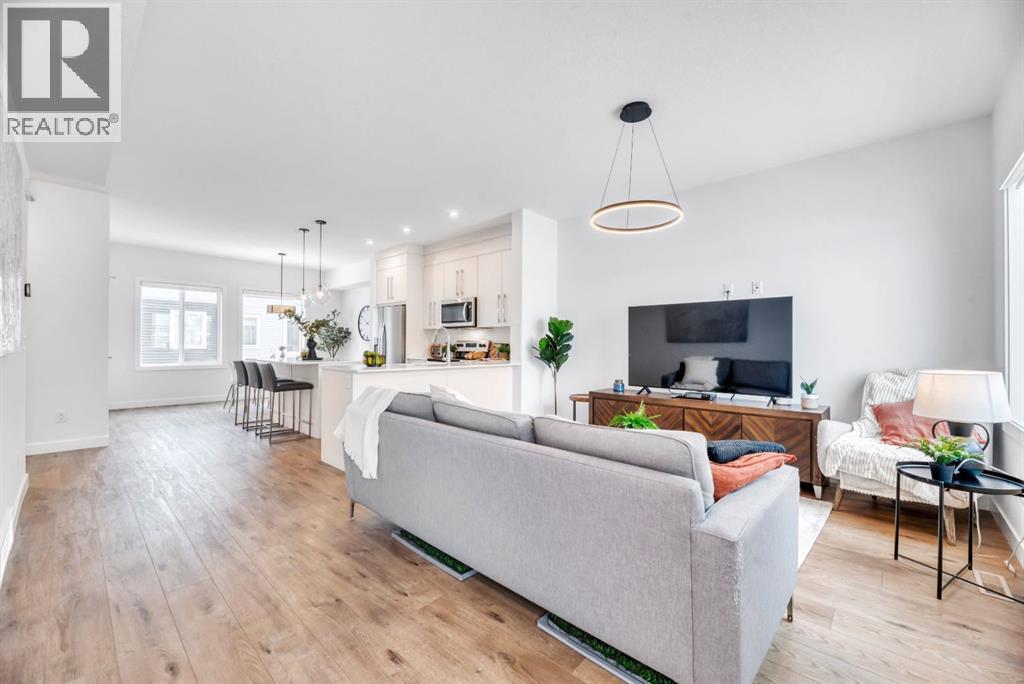 220 Creekstone Drive Sw, Calgary, Alberta  T2X 5L1 - Photo 8 - A2273134