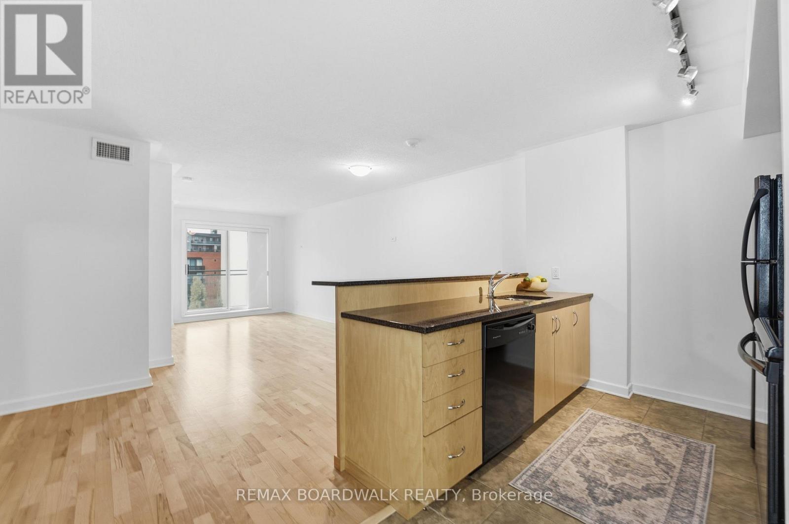 908 - 138 Somerset Street W, Ottawa, Ontario  K2P 0A3 - Photo 11 - X12684300