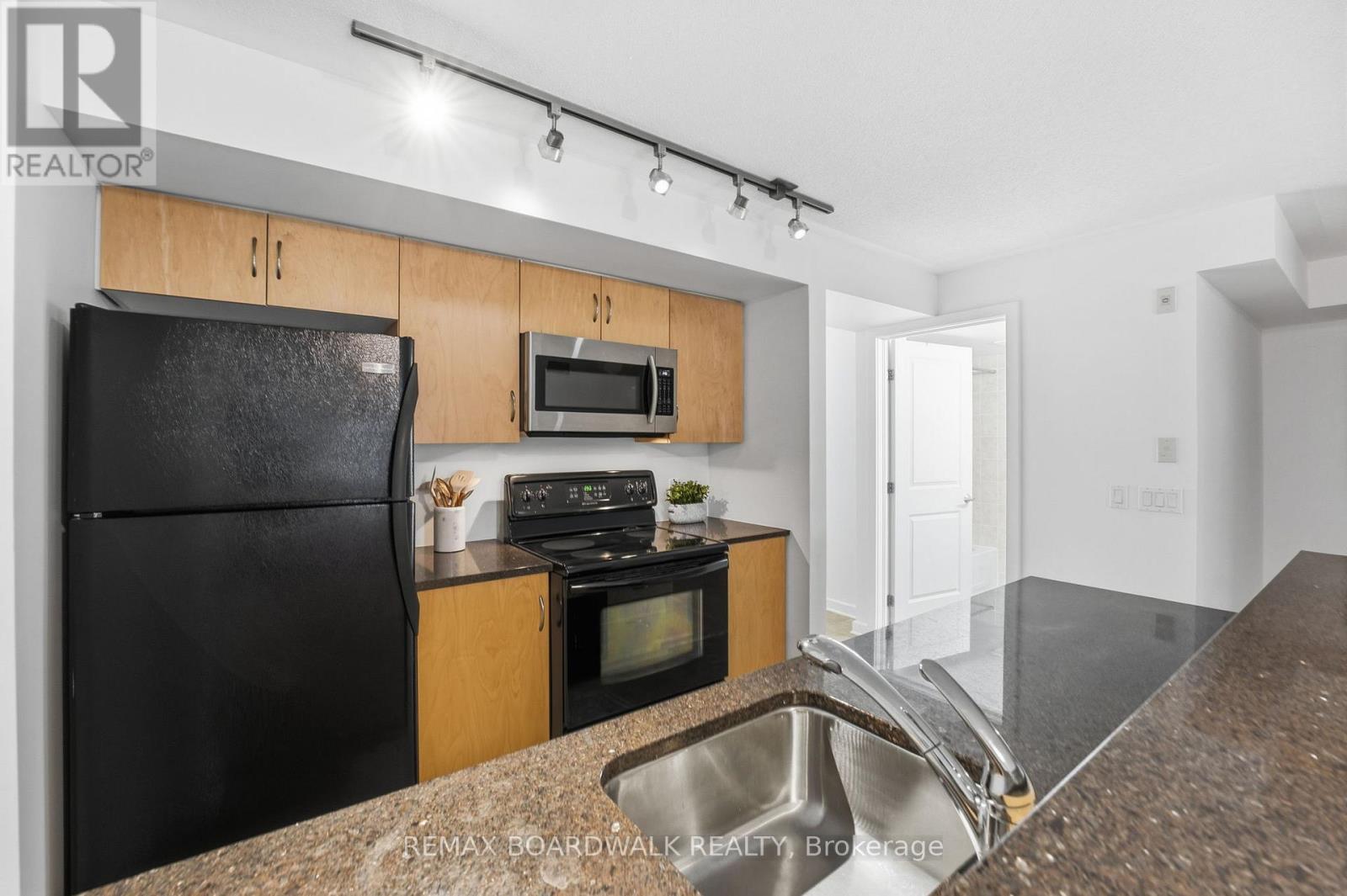 908 - 138 Somerset Street W, Ottawa, Ontario  K2P 0A3 - Photo 15 - X12684300