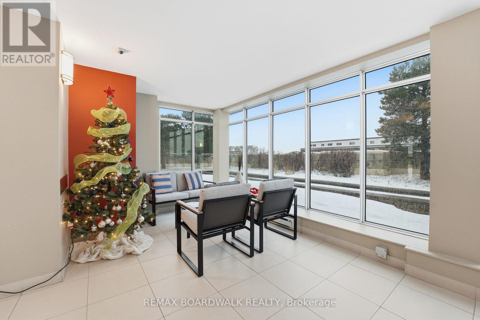 908 - 138 Somerset Street W, Ottawa, Ontario  K2P 0A3 - Photo 8 - X12684300