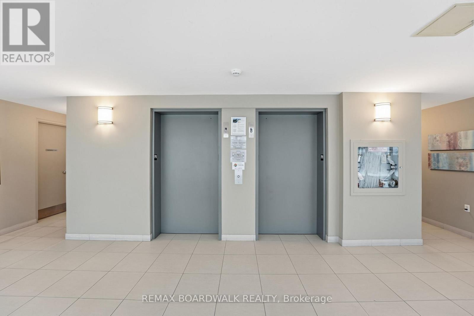 908 - 138 Somerset Street W, Ottawa, Ontario  K2P 0A3 - Photo 9 - X12684300