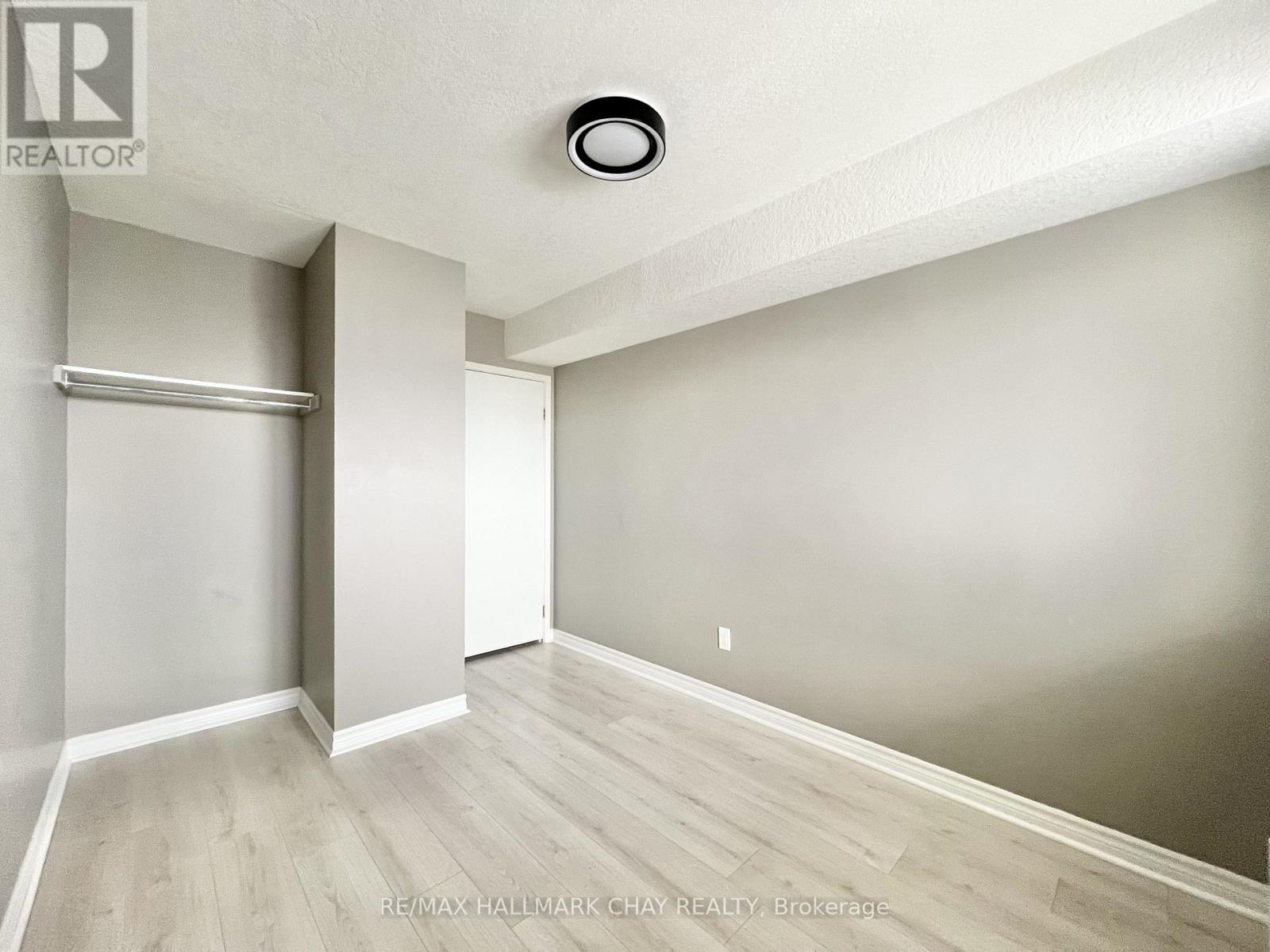 414 - 126 Bell Farm Road, Barrie, Ontario  L4M 6J3 - Photo 5 - S12684296