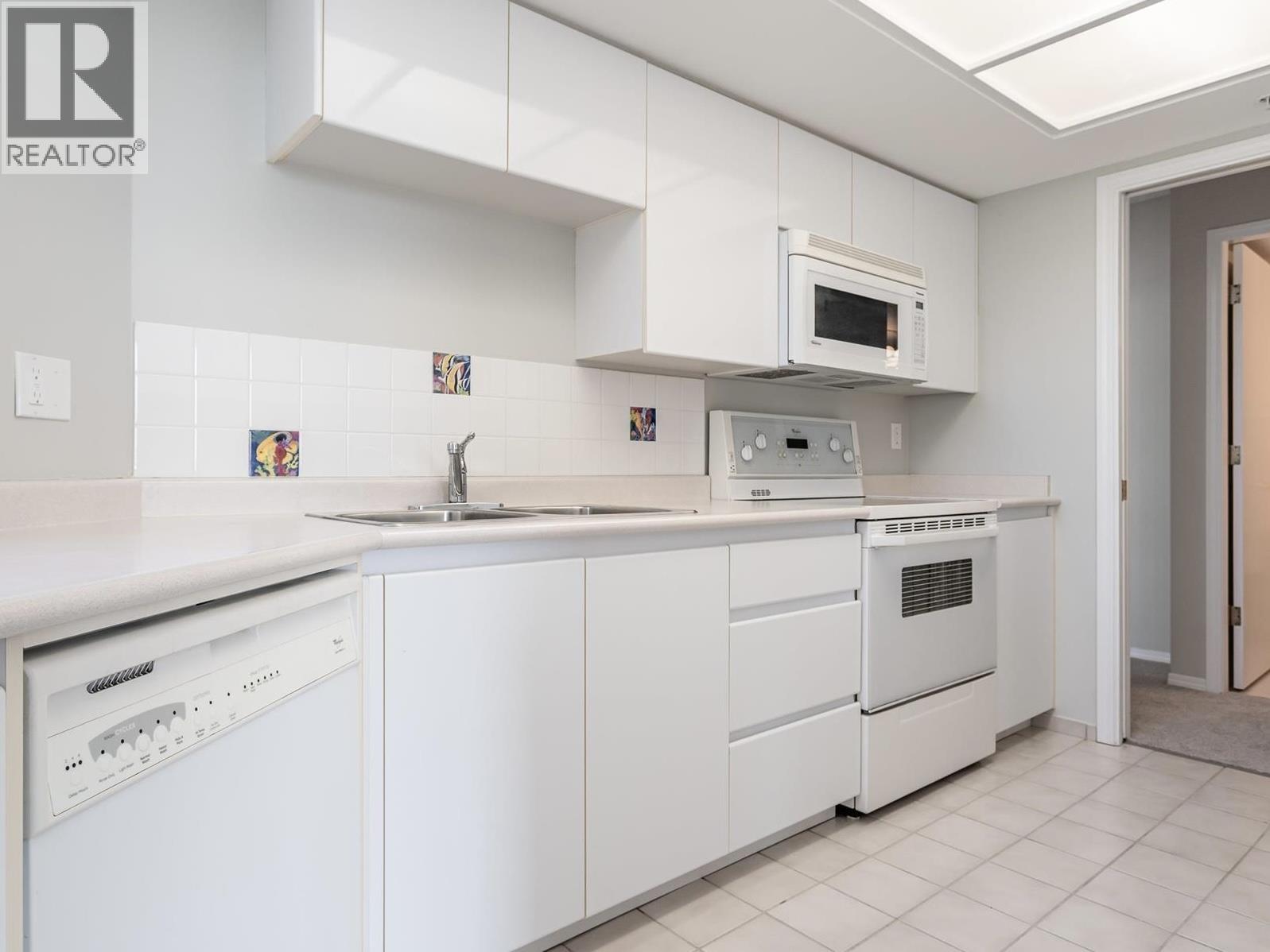 802 1190 Pipeline Road Road, Coquitlam, British Columbia  V3B 7T9 - Photo 10 - R3078053