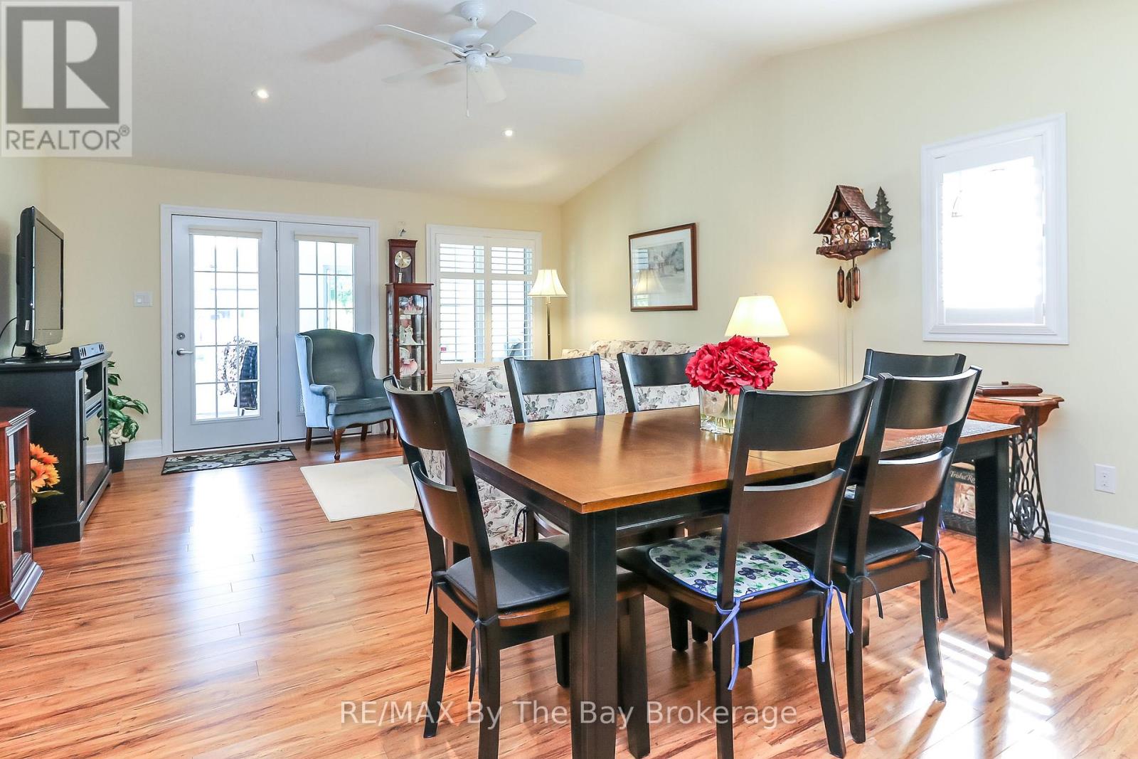 31 New York Avenue, Wasaga Beach, Ontario  L9Z 3A8 - Photo 14 - S12684320