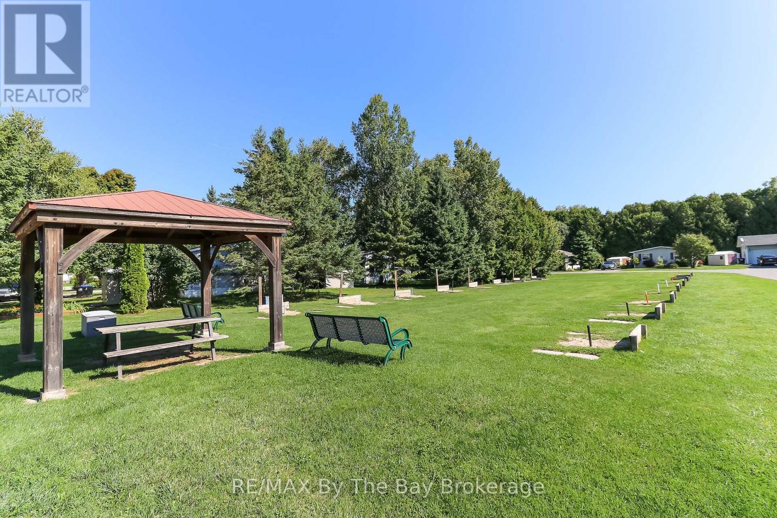 31 New York Avenue, Wasaga Beach, Ontario  L9Z 3A8 - Photo 31 - S12684320