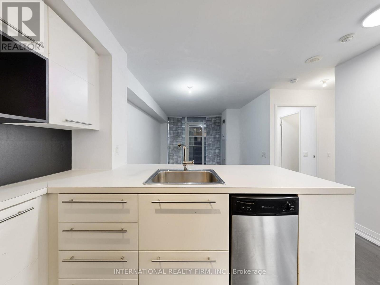 1108 - 25 Carlton Street, Toronto, Ontario  M5B 1L2 - Photo 13 - C12684322