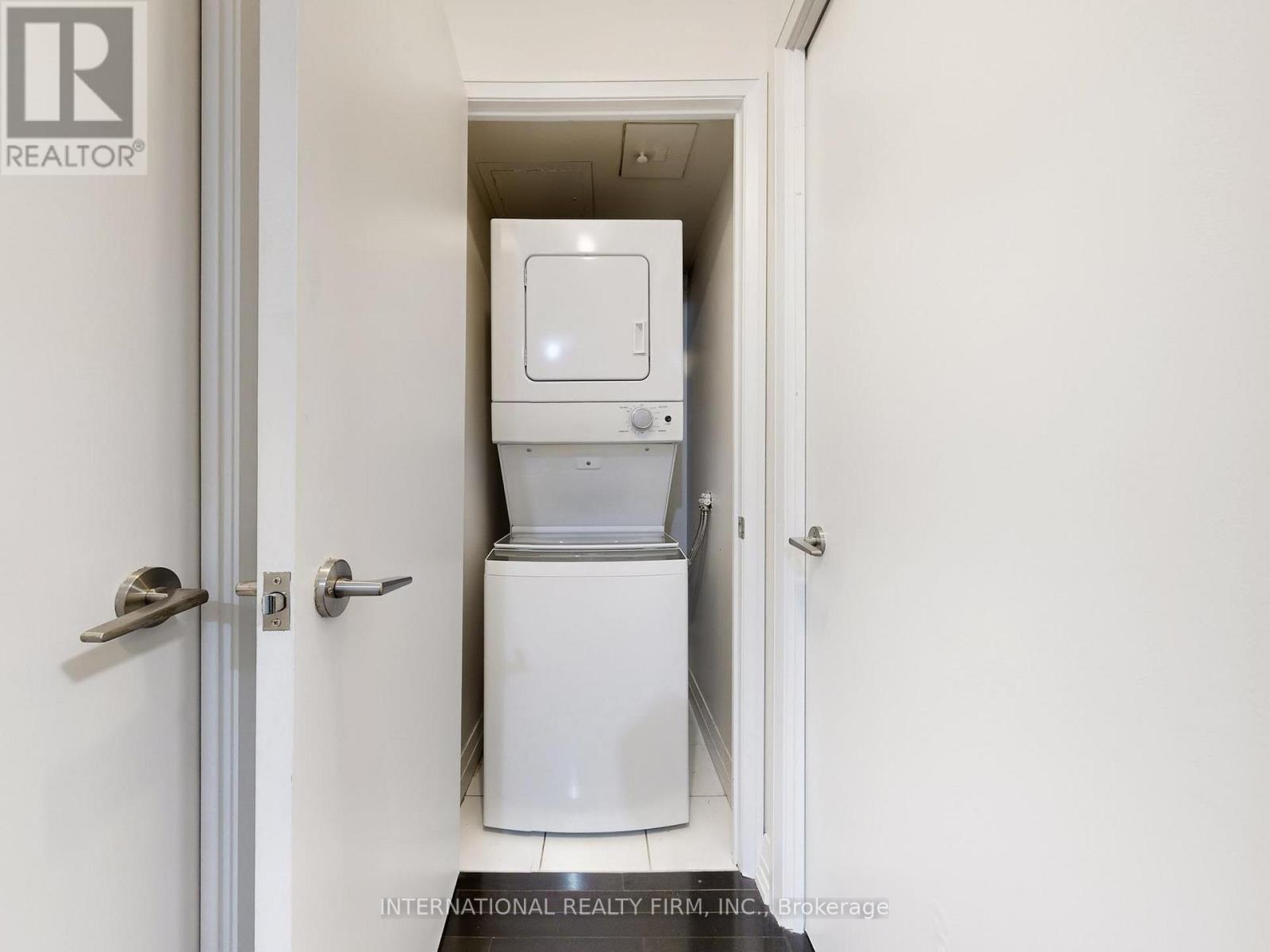 1108 - 25 Carlton Street, Toronto, Ontario  M5B 1L2 - Photo 20 - C12684322