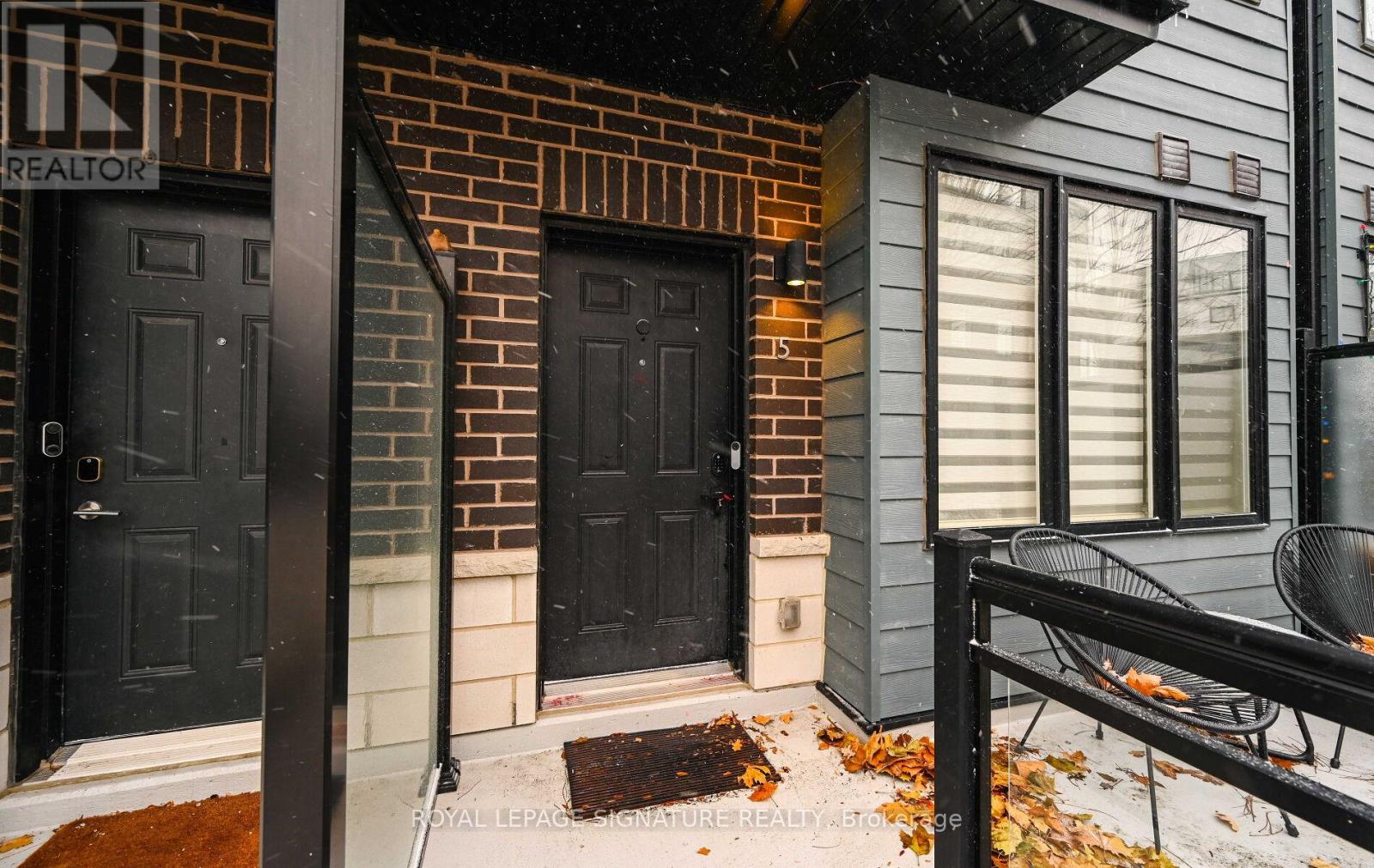 5 - 2232 Bromsgrove Road, Mississauga, Ontario  L5J 0B3 - Photo 2 - W12684328