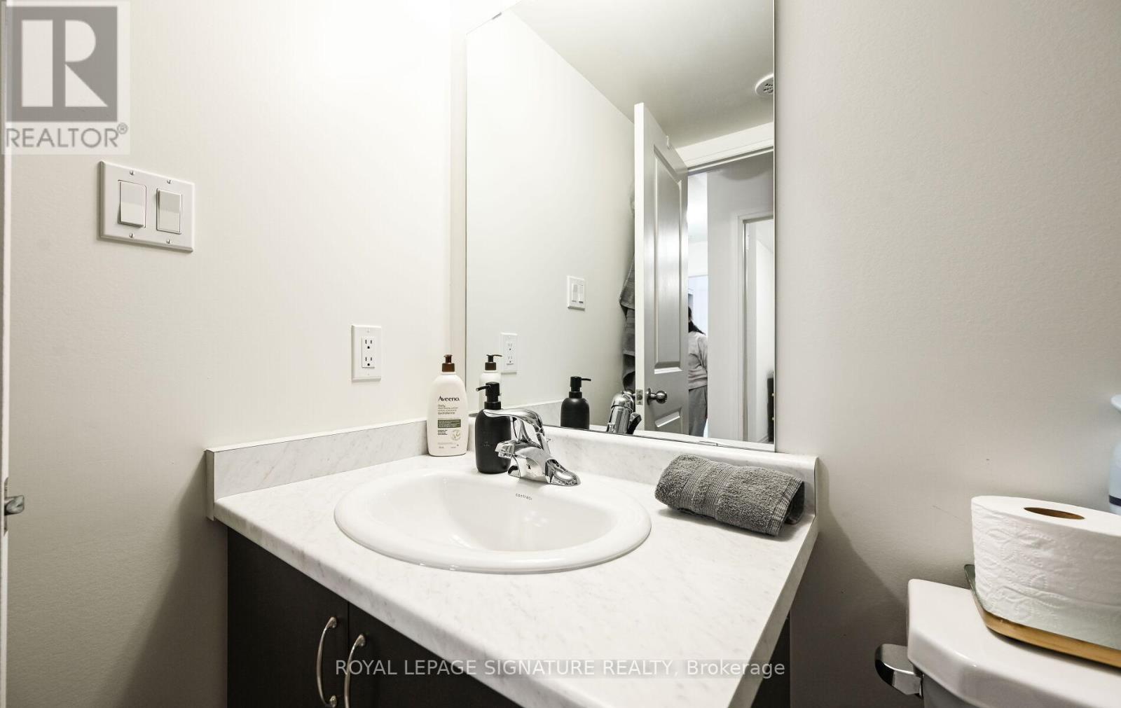 5 - 2232 Bromsgrove Road, Mississauga, Ontario  L5J 0B3 - Photo 21 - W12684328